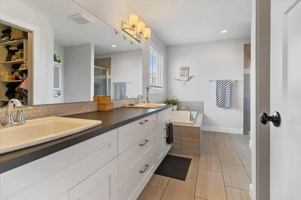 11330 59 Avenue Grande Prairie AB T8X 0L2