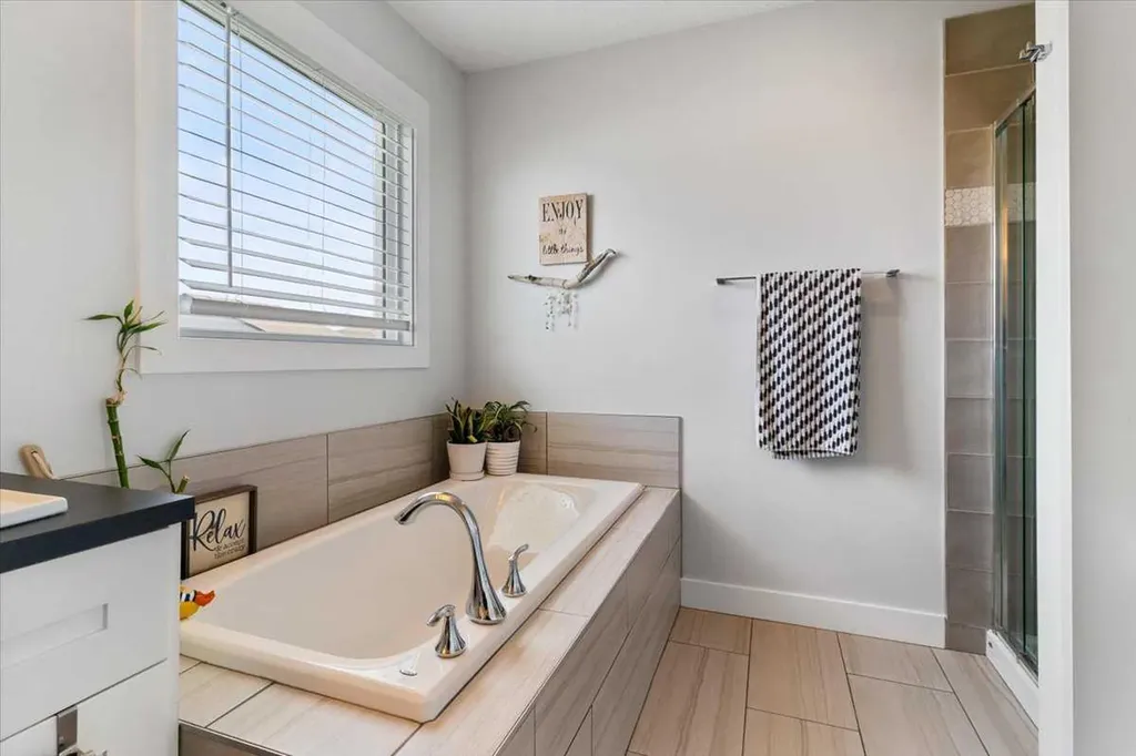 11330 59 Avenue Grande Prairie AB T8X 0L2