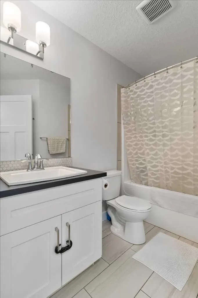 11330 59 Avenue Grande Prairie AB T8X 0L2
