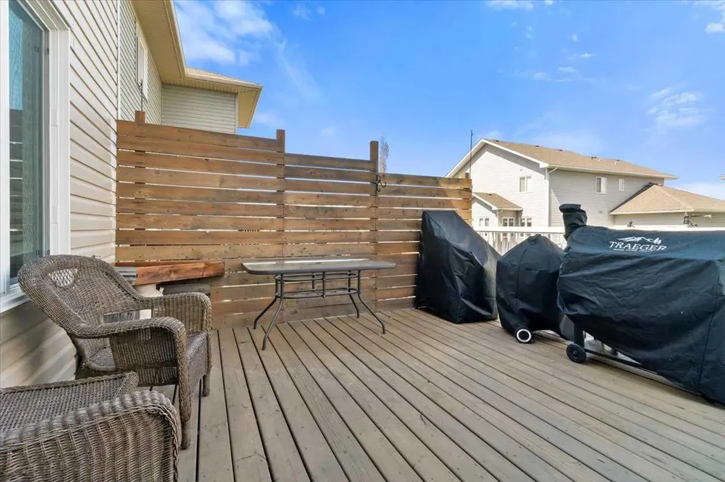 11330 59 Avenue Grande Prairie AB T8X 0L2