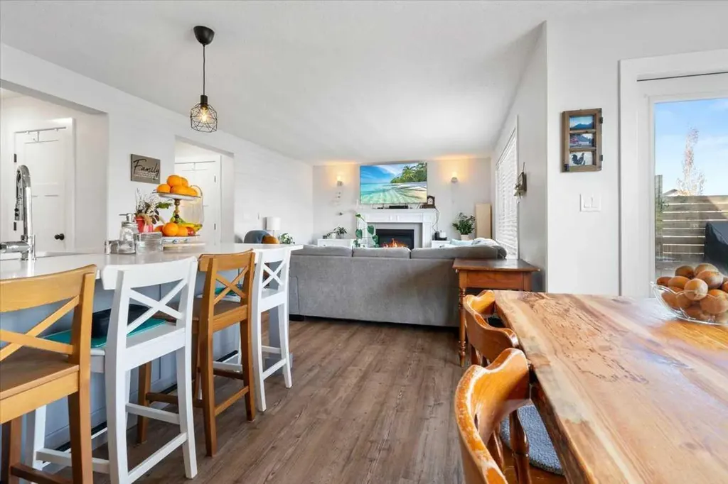 11330 59 Avenue Grande Prairie AB T8X 0L2