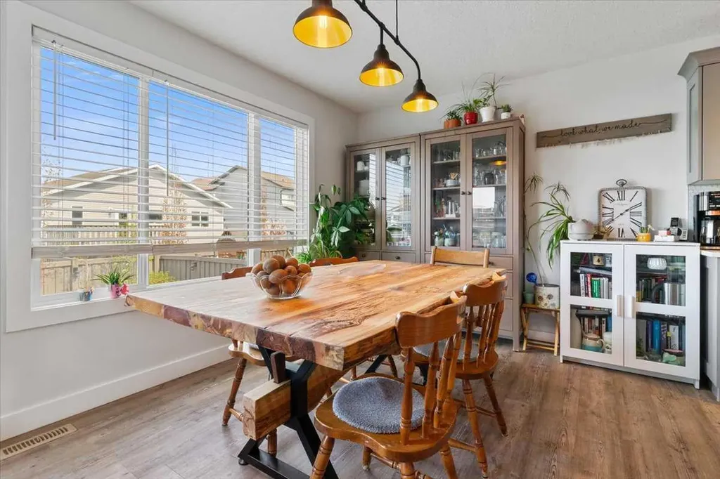 11330 59 Avenue Grande Prairie AB T8X 0L2