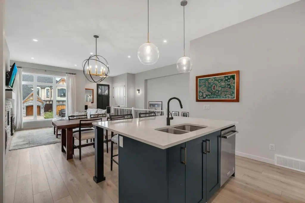 541 Marine Drive SE Calgary AB T3M 2Z6