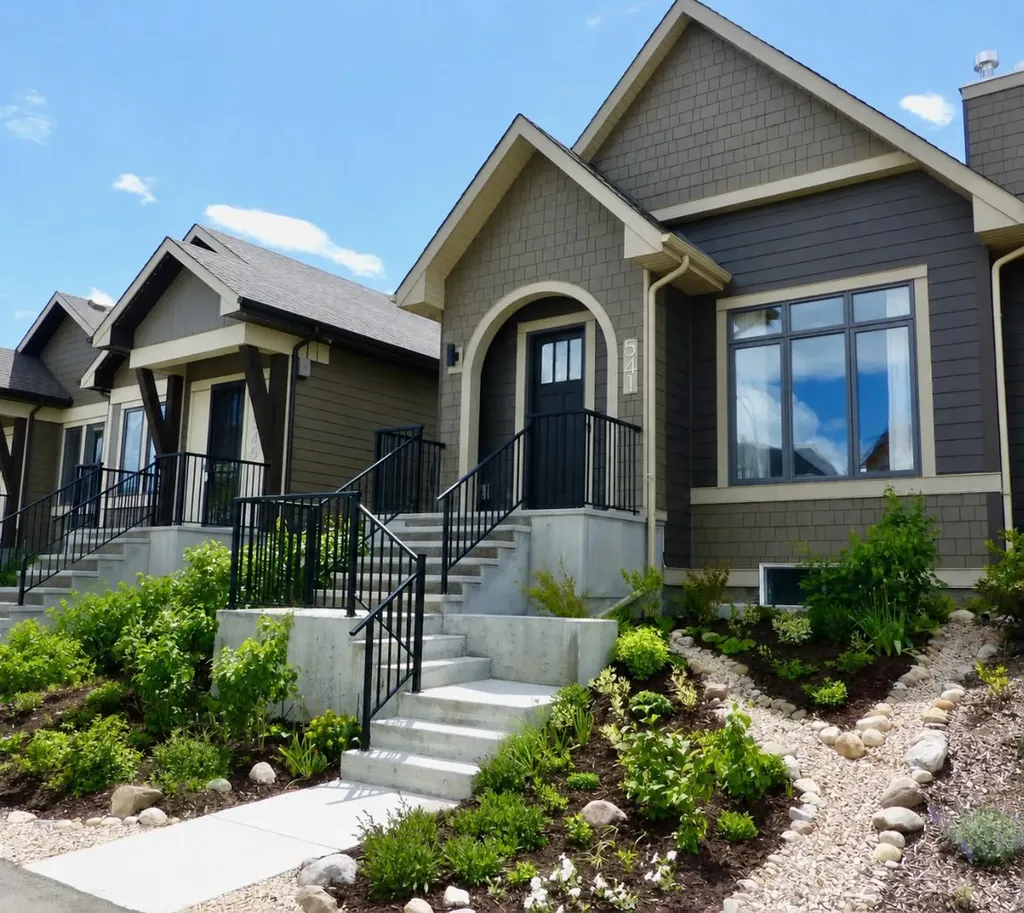 541 Marine Drive SE Calgary AB T3M 2Z6