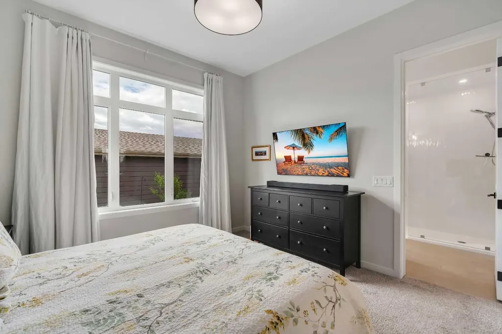 541 Marine Drive SE Calgary AB T3M 2Z6