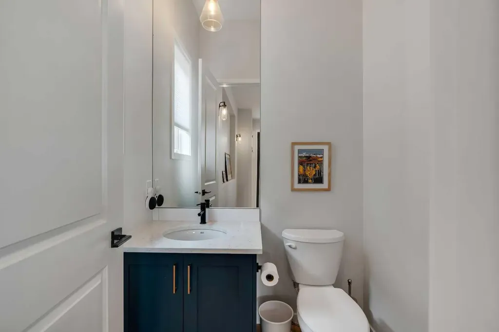 541 Marine Drive SE Calgary AB T3M 2Z6