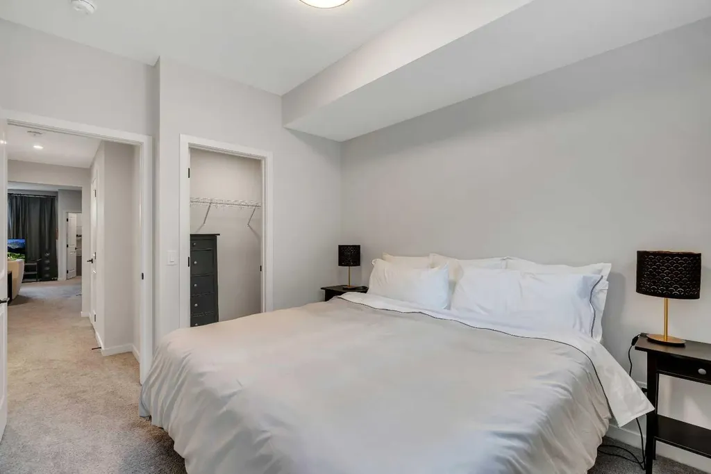 541 Marine Drive SE Calgary AB T3M 2Z6