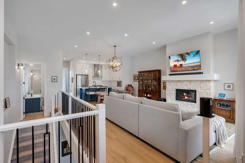 541 Marine Drive SE Calgary AB T3M 2Z6