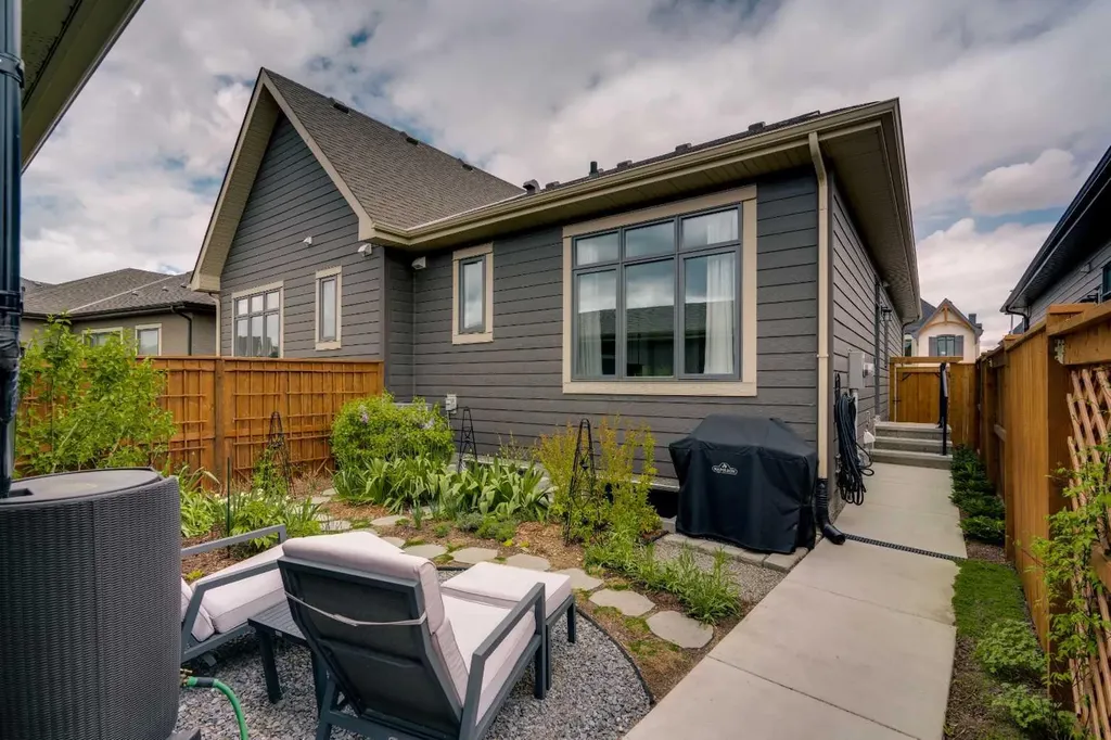 541 Marine Drive SE Calgary AB T3M 2Z6
