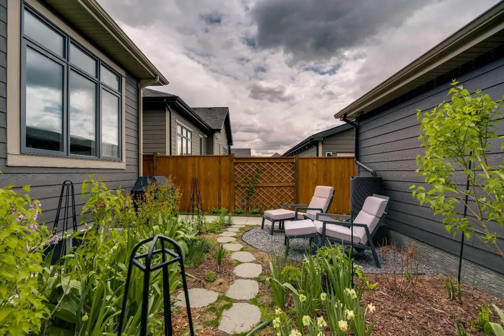 541 Marine Drive SE Calgary AB T3M 2Z6