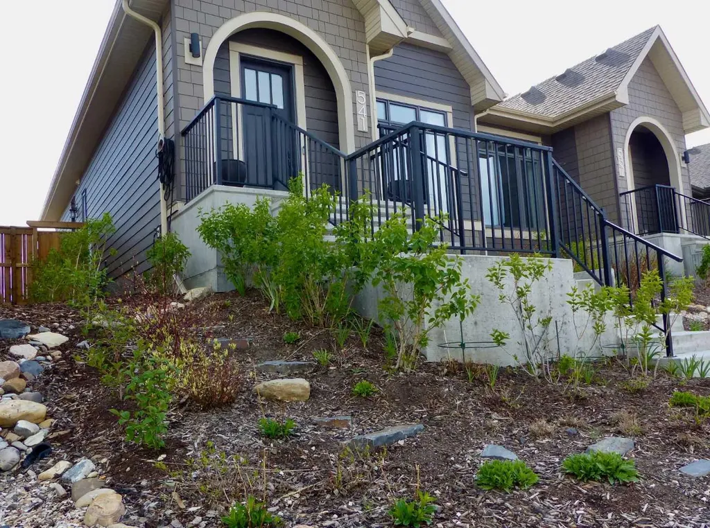 541 Marine Drive SE Calgary AB T3M 2Z6