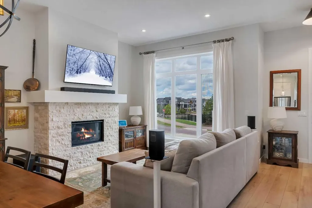 541 Marine Drive SE Calgary AB T3M 2Z6