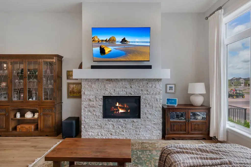541 Marine Drive SE Calgary AB T3M 2Z6