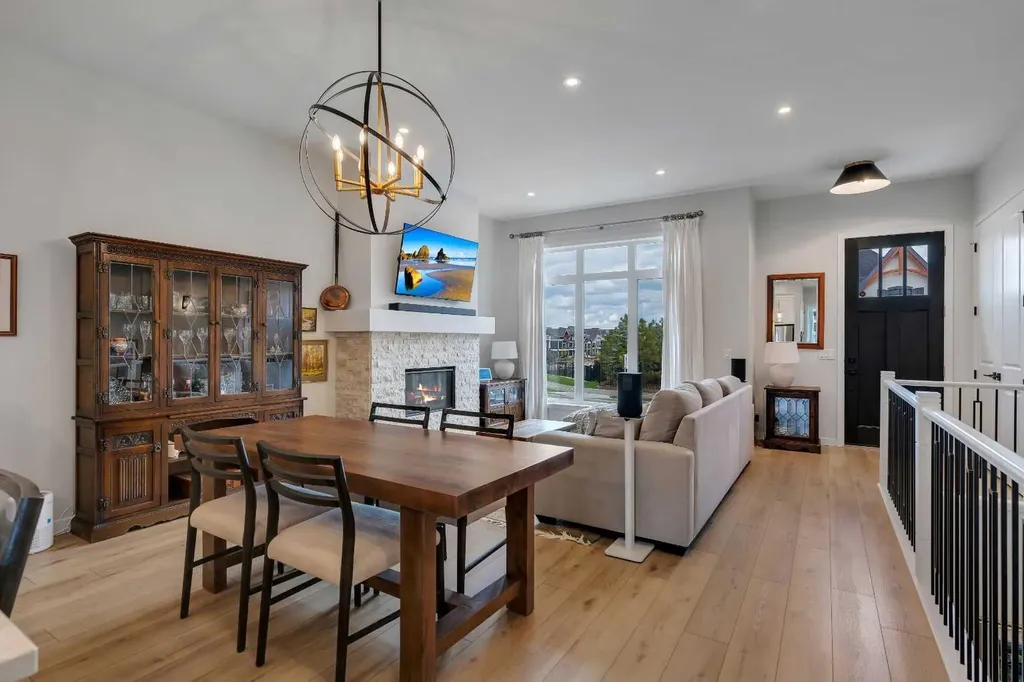 541 Marine Drive SE Calgary AB T3M 2Z6