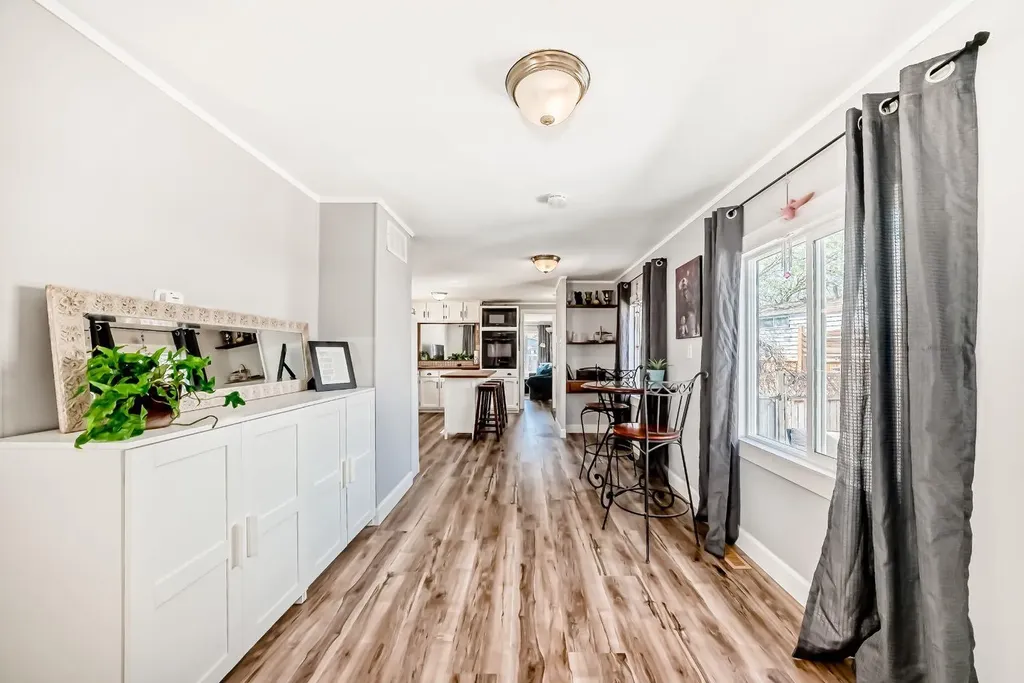 124 Big Springs Drive SE Airdrie AB T4A 1J9