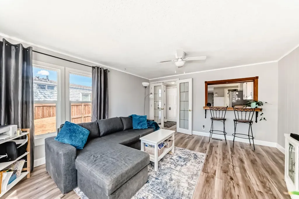 124 Big Springs Drive SE Airdrie AB T4A 1J9