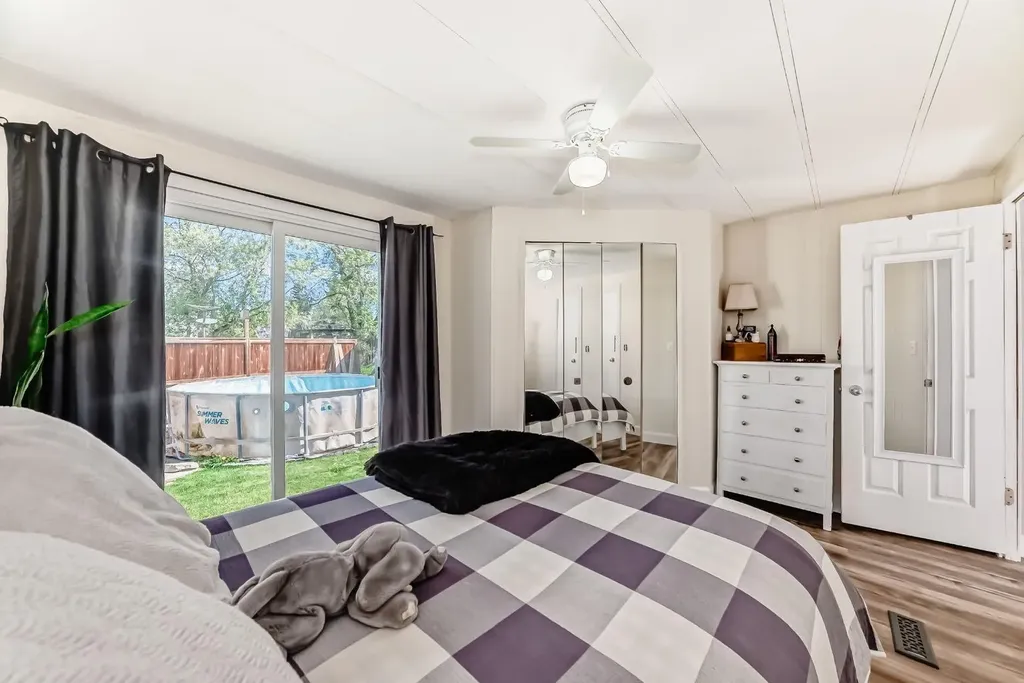 124 Big Springs Drive SE Airdrie AB T4A 1J9