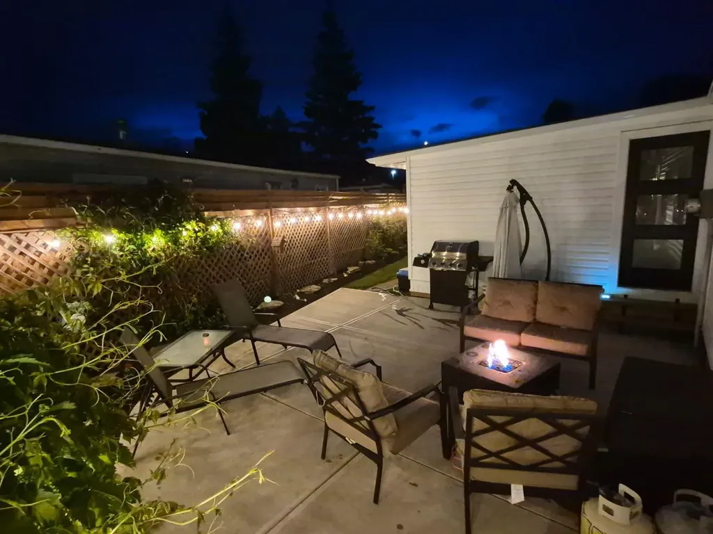 124 Big Springs Drive SE Airdrie AB T4A 1J9