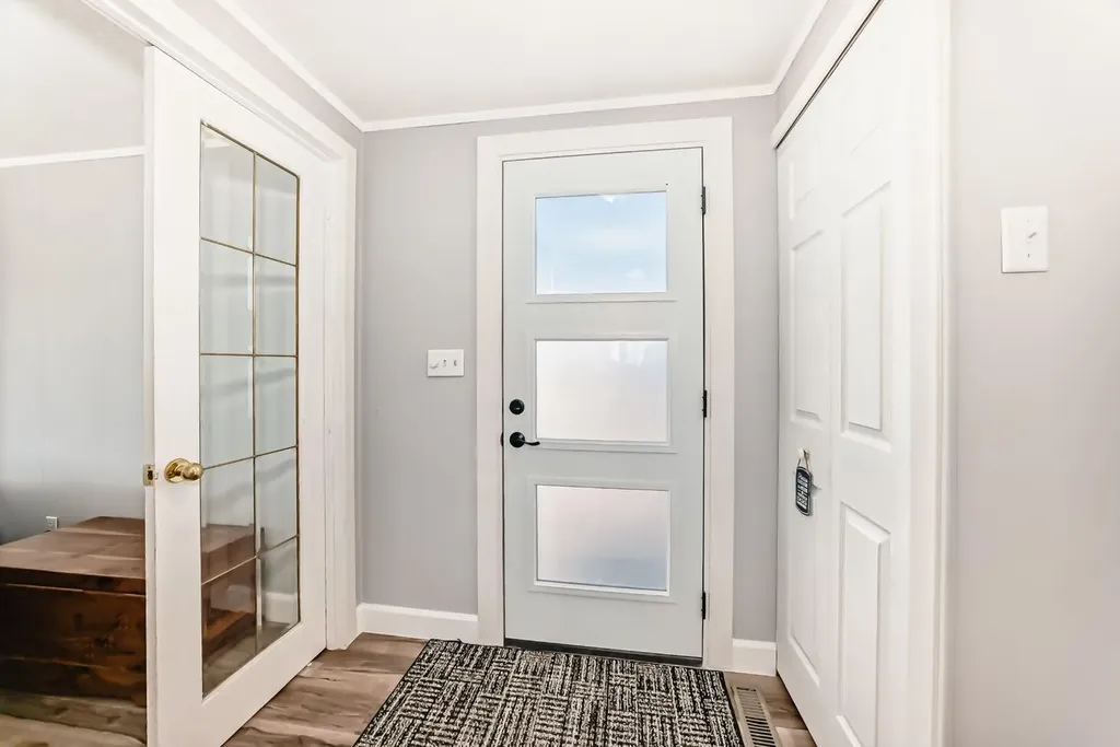 124 Big Springs Drive SE Airdrie AB T4A 1J9