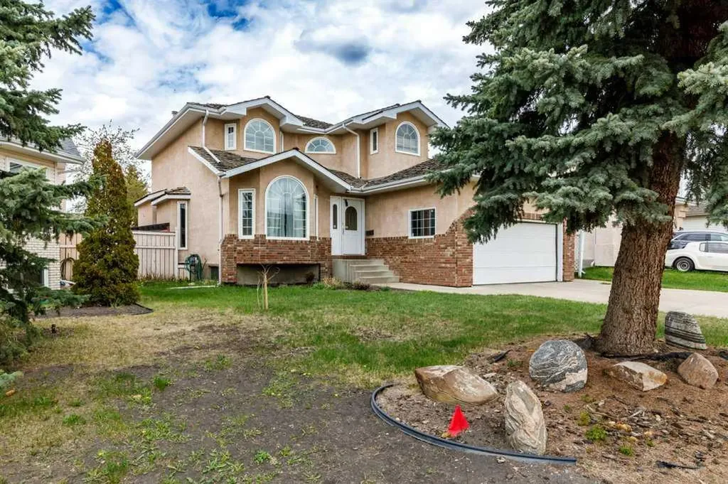 92 Anquetel Street Red Deer AB T4R 2K7