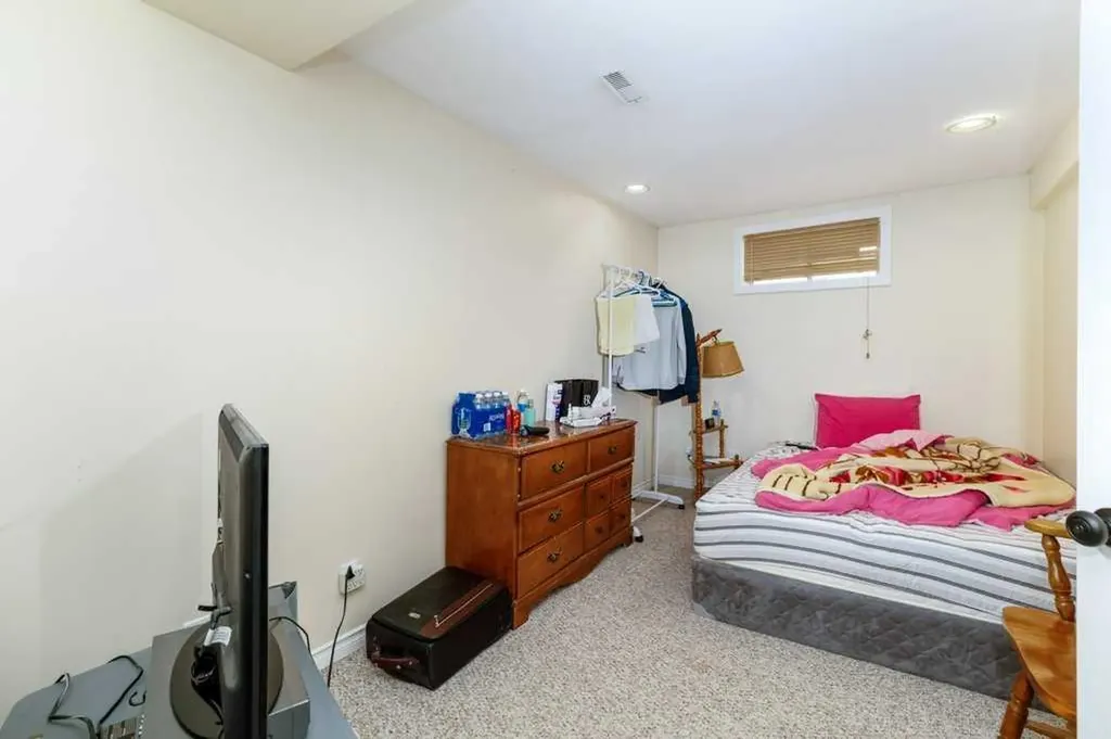 92 Anquetel Street Red Deer AB T4R 2K7