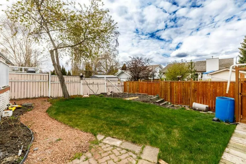 92 Anquetel Street Red Deer AB T4R 2K7