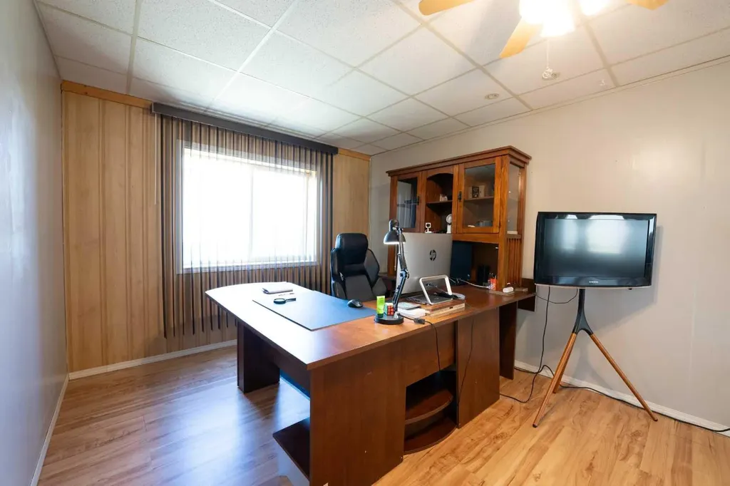 212 20 Street Fort Macleod AB T0L 0Z0