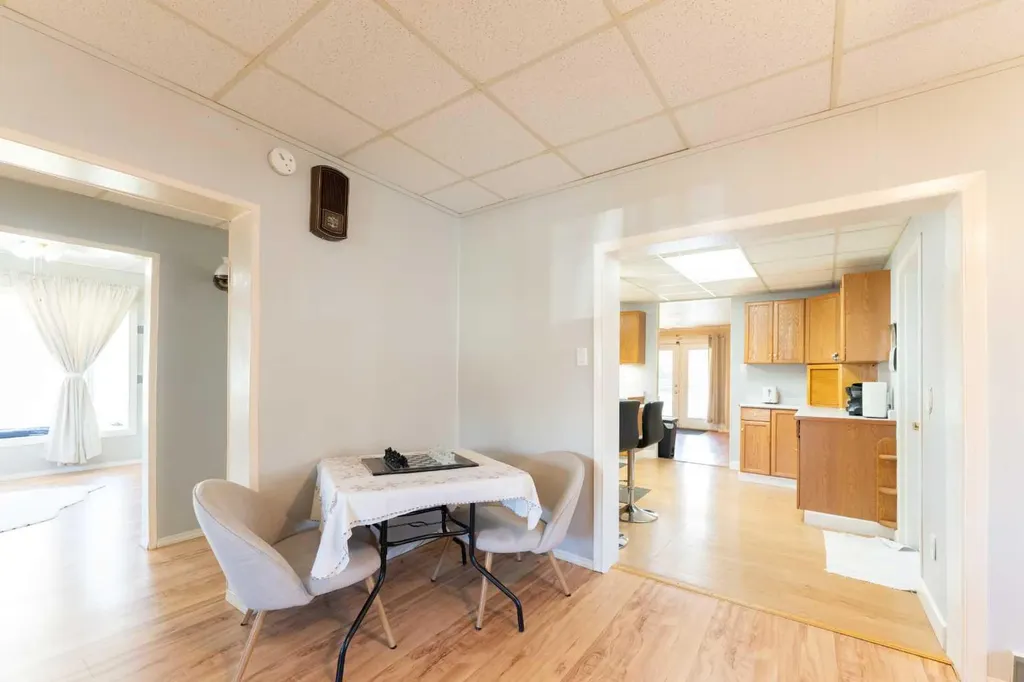 212 20 Street Fort Macleod AB T0L 0Z0