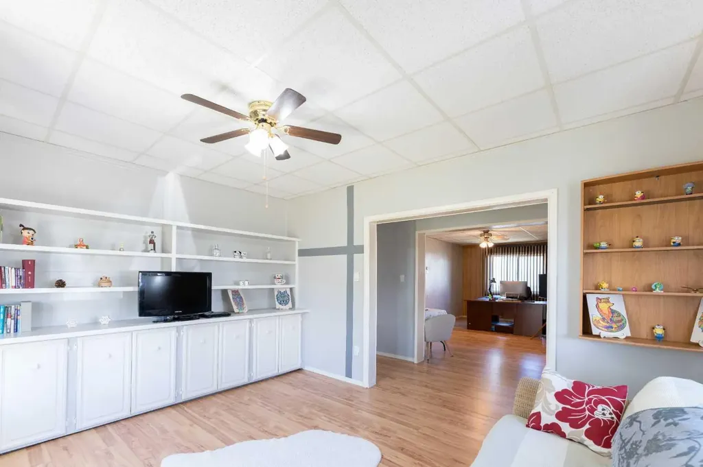 212 20 Street Fort Macleod AB T0L 0Z0