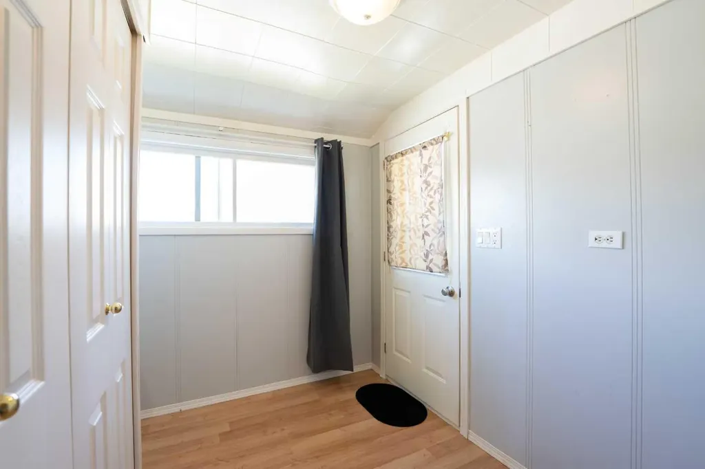 212 20 Street Fort Macleod AB T0L 0Z0