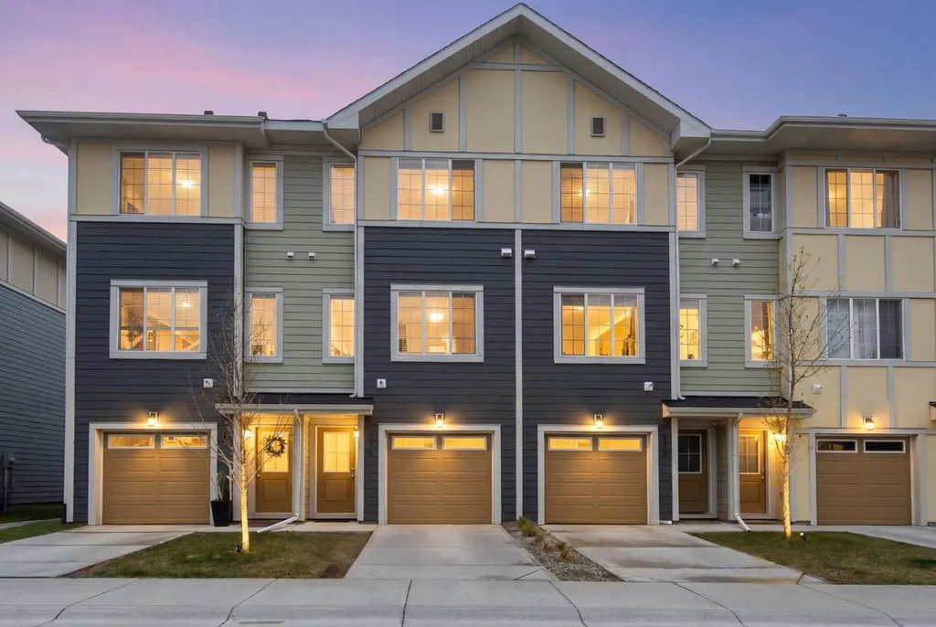 215 Marquis Lane SE Calgary AB T3M2G6