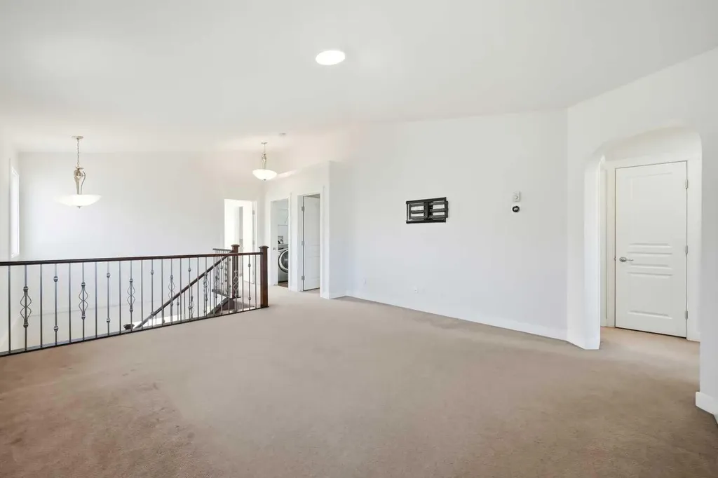 59 Redstone Park NE Calgary AB T3N 0K1