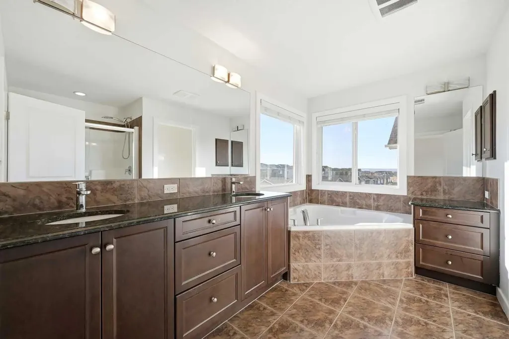 59 Redstone Park NE Calgary AB T3N 0K1