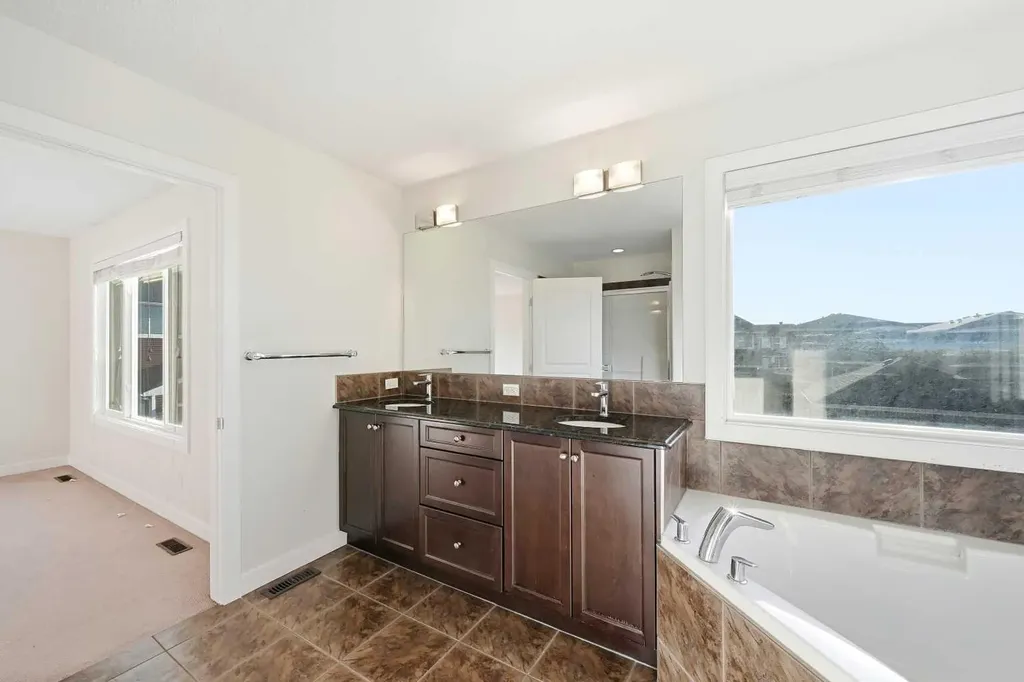 59 Redstone Park NE Calgary AB T3N 0K1