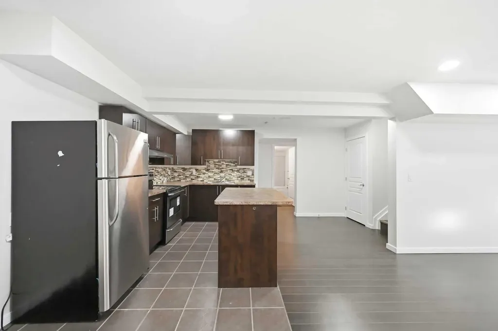 59 Redstone Park NE Calgary AB T3N 0K1
