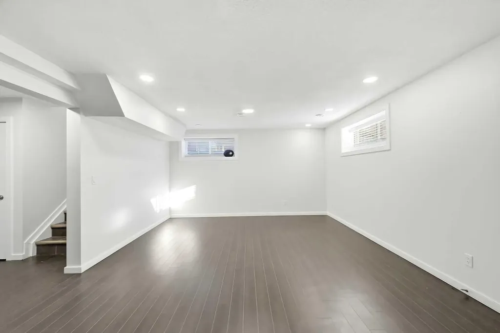 59 Redstone Park NE Calgary AB T3N 0K1