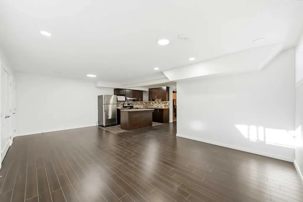 59 Redstone Park NE Calgary AB T3N 0K1