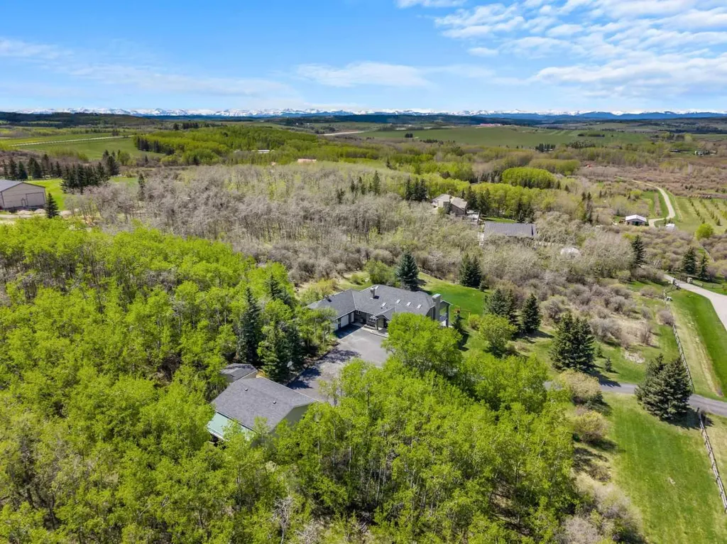176113 168 Avenue W Rural Foothills County AB T1S 0Z7