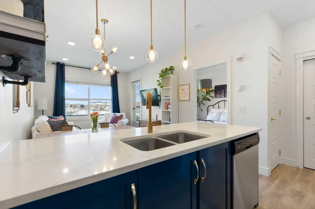 19621 40 Street SE Calgary AB T3M3B2