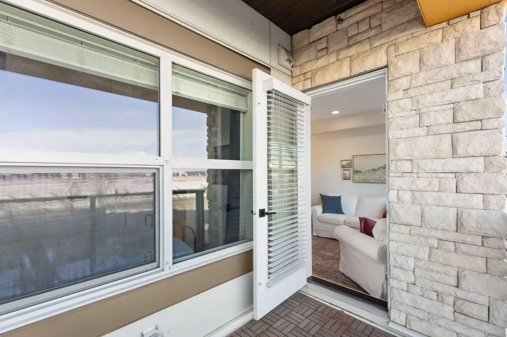 19621 40 Street SE Calgary AB T3M3B2