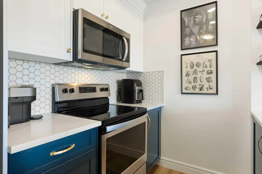 19621 40 Street SE Calgary AB T3M3B2