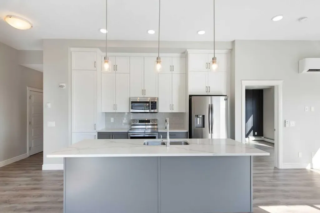 19661 40 Street SE Calgary AB T3M3H3