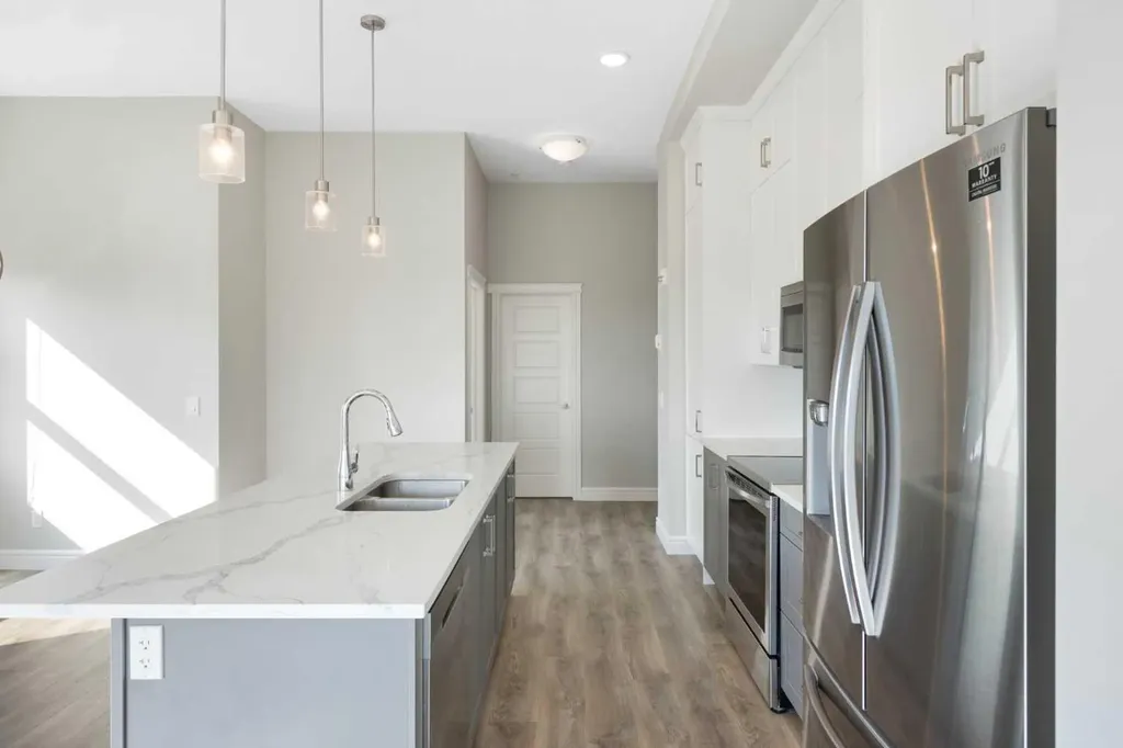 19661 40 Street SE Calgary AB T3M3H3