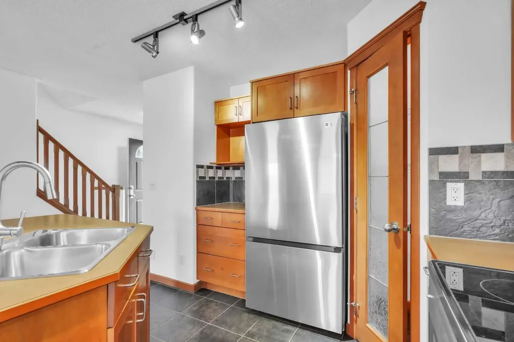 141 Cramond Close SE Calgary AB T3M 1C2