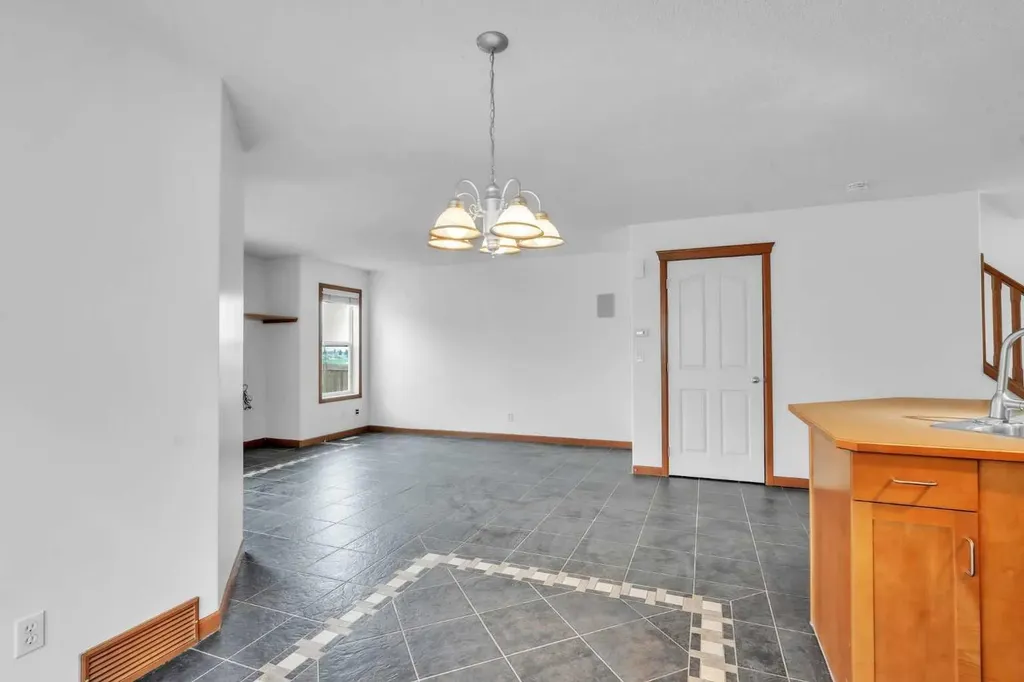 141 Cramond Close SE Calgary AB T3M 1C2