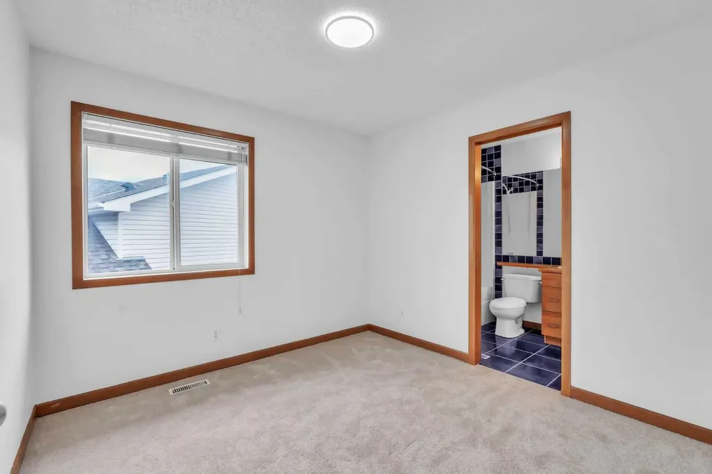 141 Cramond Close SE Calgary AB T3M 1C2