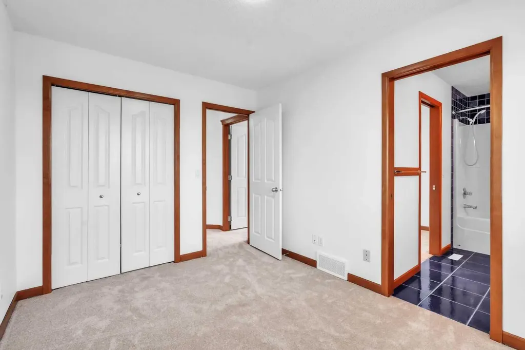141 Cramond Close SE Calgary AB T3M 1C2
