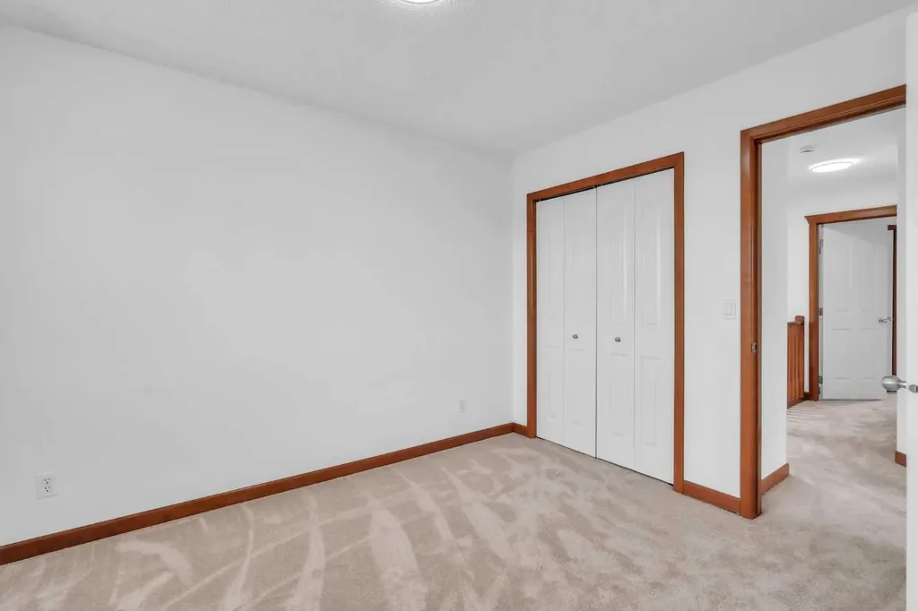 141 Cramond Close SE Calgary AB T3M 1C2