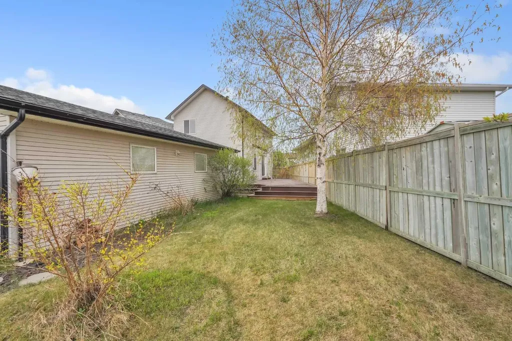 141 Cramond Close SE Calgary AB T3M 1C2