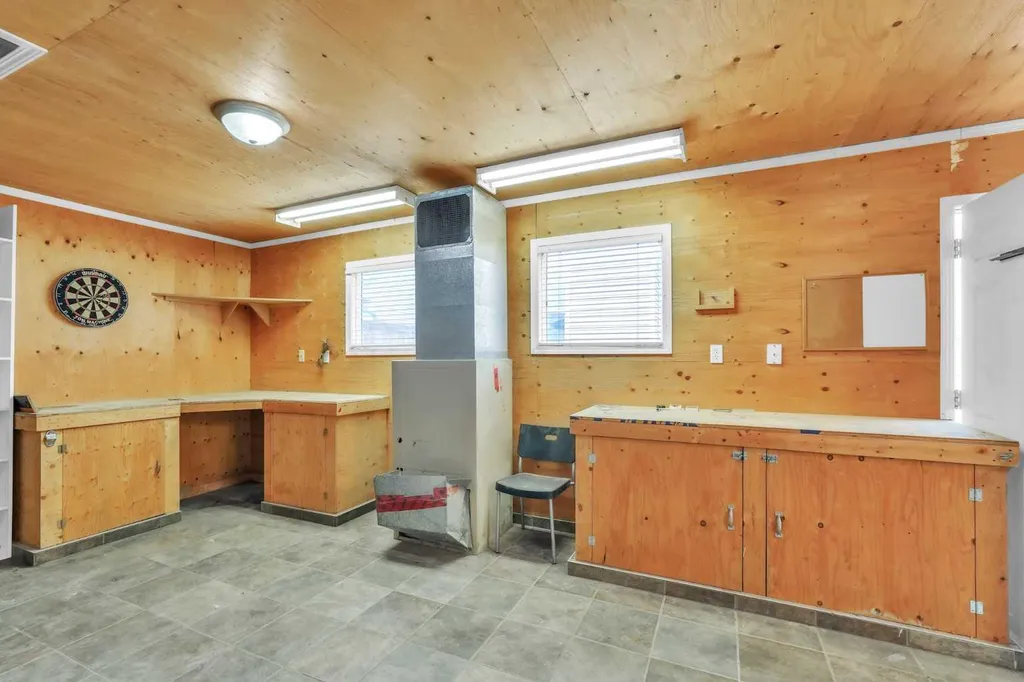 141 Cramond Close SE Calgary AB T3M 1C2